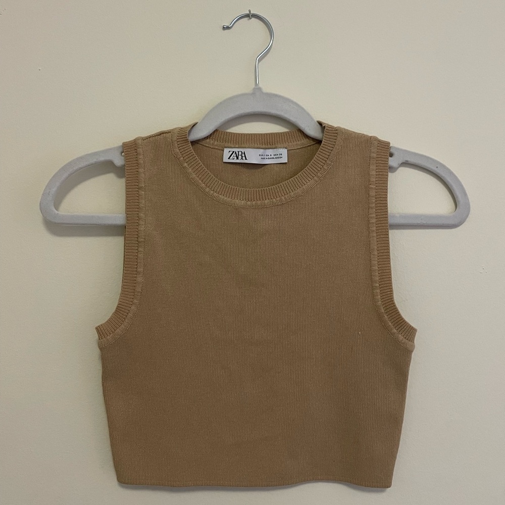 Zara size small ribbed crop tank top in brown/tan